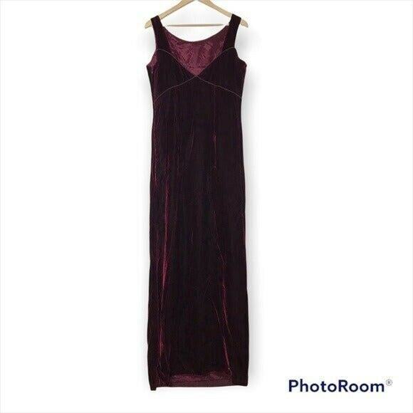 Watters And Watters Women's 12 Sleeveless Burgundy Colored Velvet Sheath Dress - Picture 2 of 11